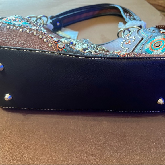 Montana West new with tags. Very nice bag - Picture 10 of 10